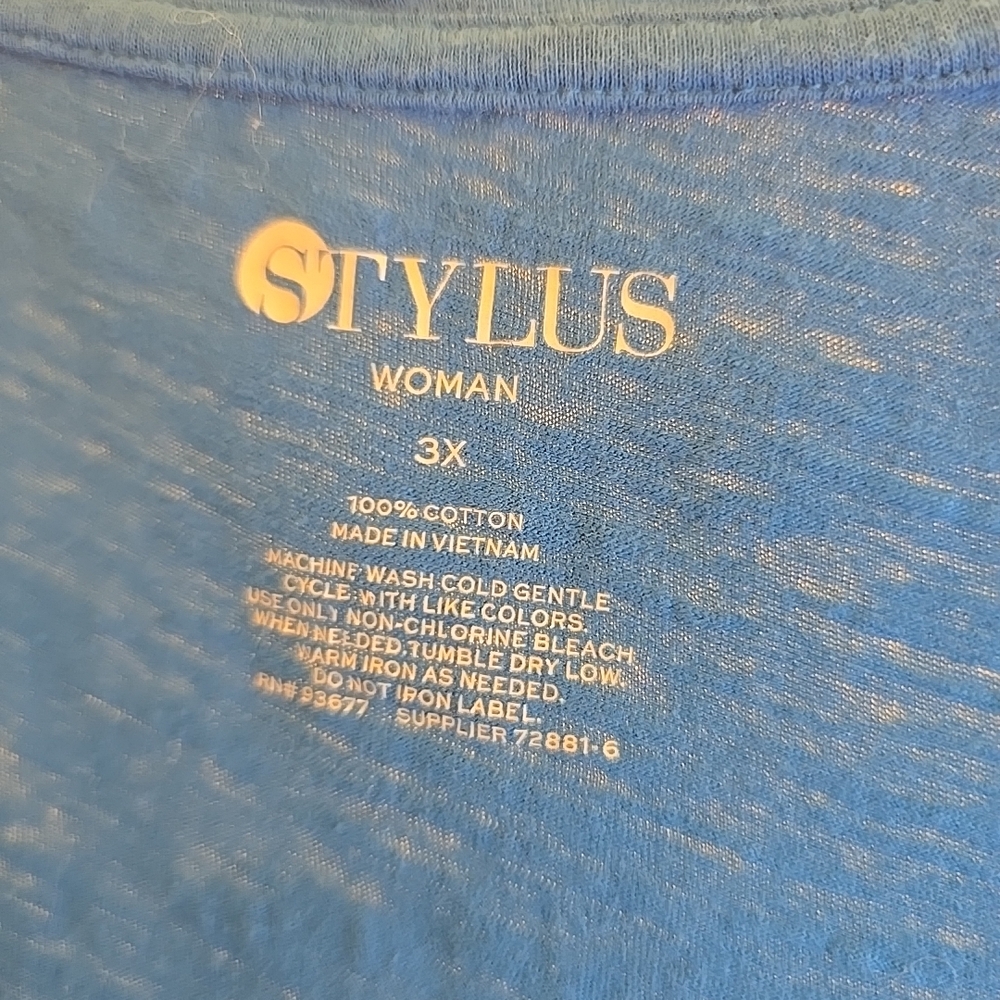STYLUS Women's Vibrant Blue Short Sleeve Tee
